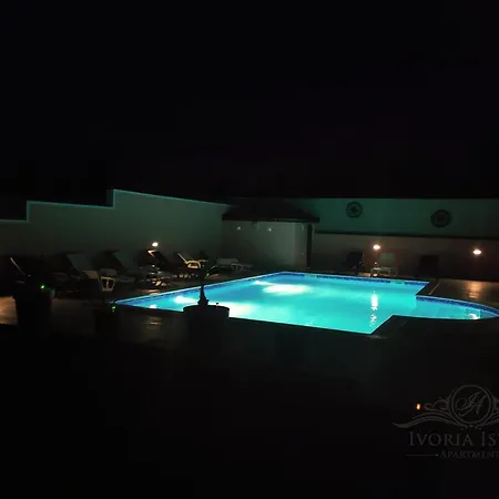 Ivoria - Apartments With A Swimming Pool * Banjole