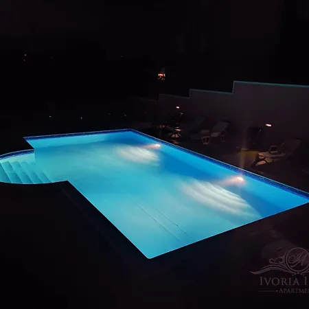 Ivoria - Apartments With A Swimming Pool * Banjole