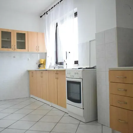 Apartman Ivoria - Apartments With A Swimming Pool Banjole