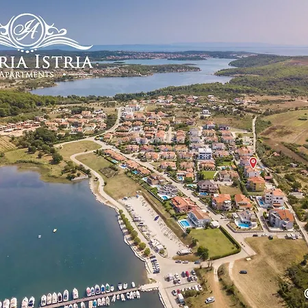 Apartman Ivoria - Apartments With A Swimming Pool Banjole