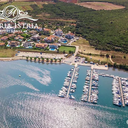 Ivoria - Apartments With A Swimming Pool Apartman