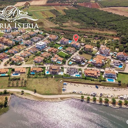 Apartman Ivoria - Apartments With A Swimming Pool Banjole