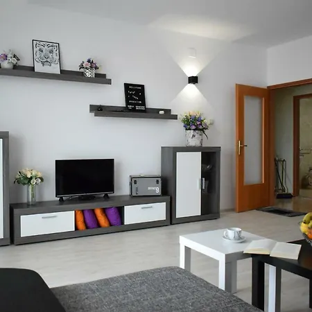 Ivoria - Apartments With A Swimming Pool Apartment Banjole